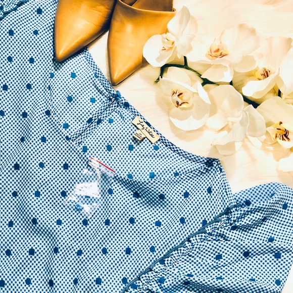 NWT Ruffle Blouse - Picture 3 of 7